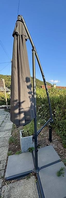 Ombrelloni: Ampelschirm inkl Cover / Platten – Usato da Thayngen venduto da spetrasc 2
