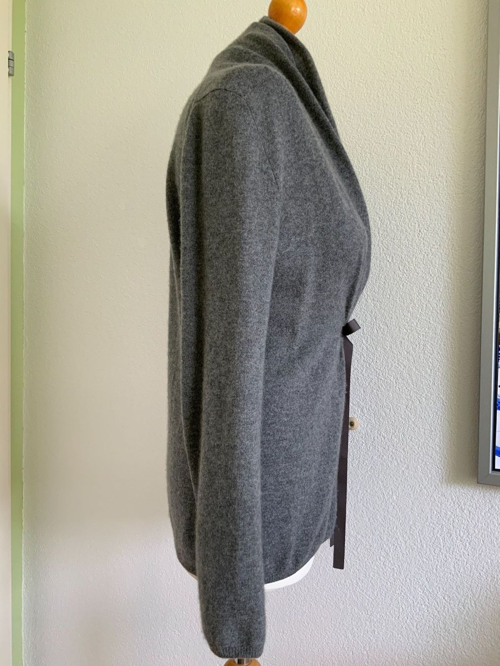 Giacche: Edle Feinstrickjacke, Kaschmir 100%, grau meliert, Gr. 34 – Usato da Zürich venduto da ancillaschmidhauser 2