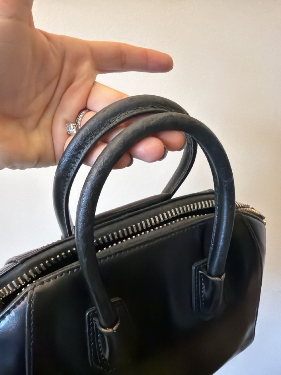 Givenchy Borse da donna: Givenchy Antigona Handbag Medium Black – Usato da Hausen AG venduto da nik_9sg2 9