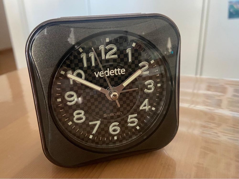 Réveil Vedette Bureau VR81067 - Quartz
