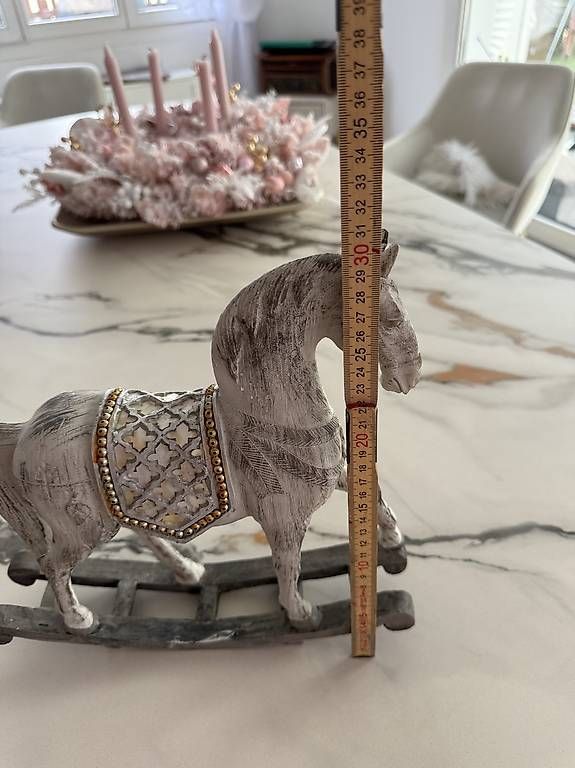 Statuette: schaukelpferd  – Usato da Adligenswil venduto da balboa5 4