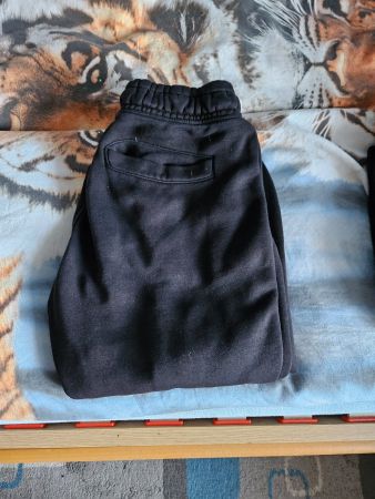 2 Joggings noir et bleu foncé marine – confortable