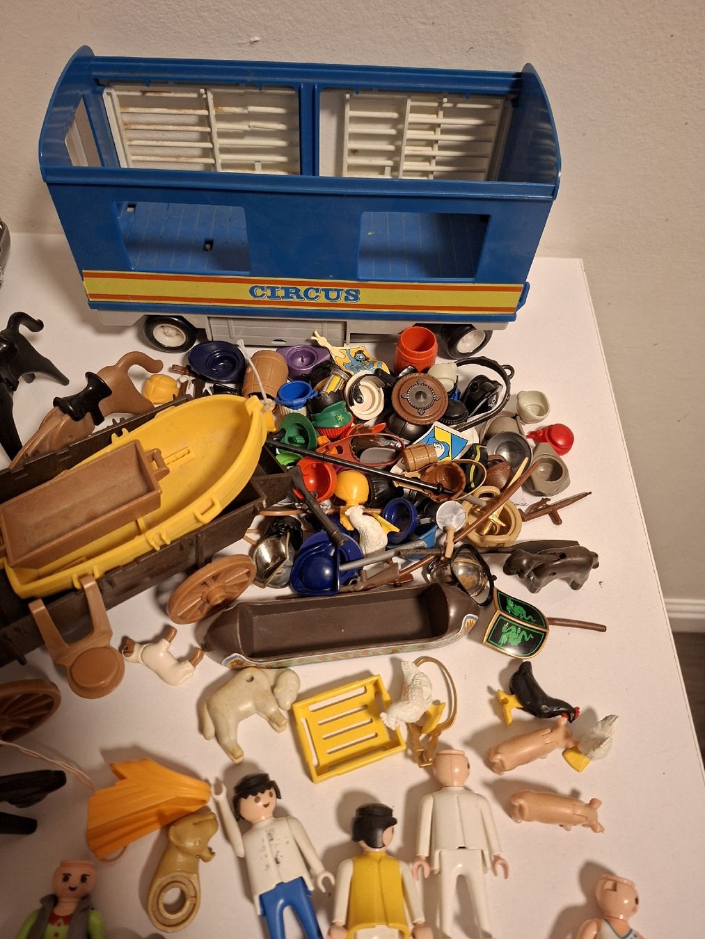 Playmobil Giocattoli: Grand lot de Playmobil – Usato da Belfaux venduto da frifri500 3