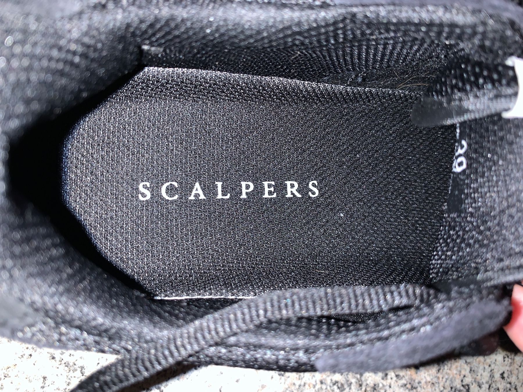 Scarpe da uomo: Schwarzer Sneaker von Scalpers Gr.39 – Nuovo (secondo la descrizione) da Steinebrunn venduto da Littlebird1 4