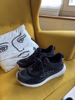 KEEN Black Trail Shoes - Very Lightweight sneakers