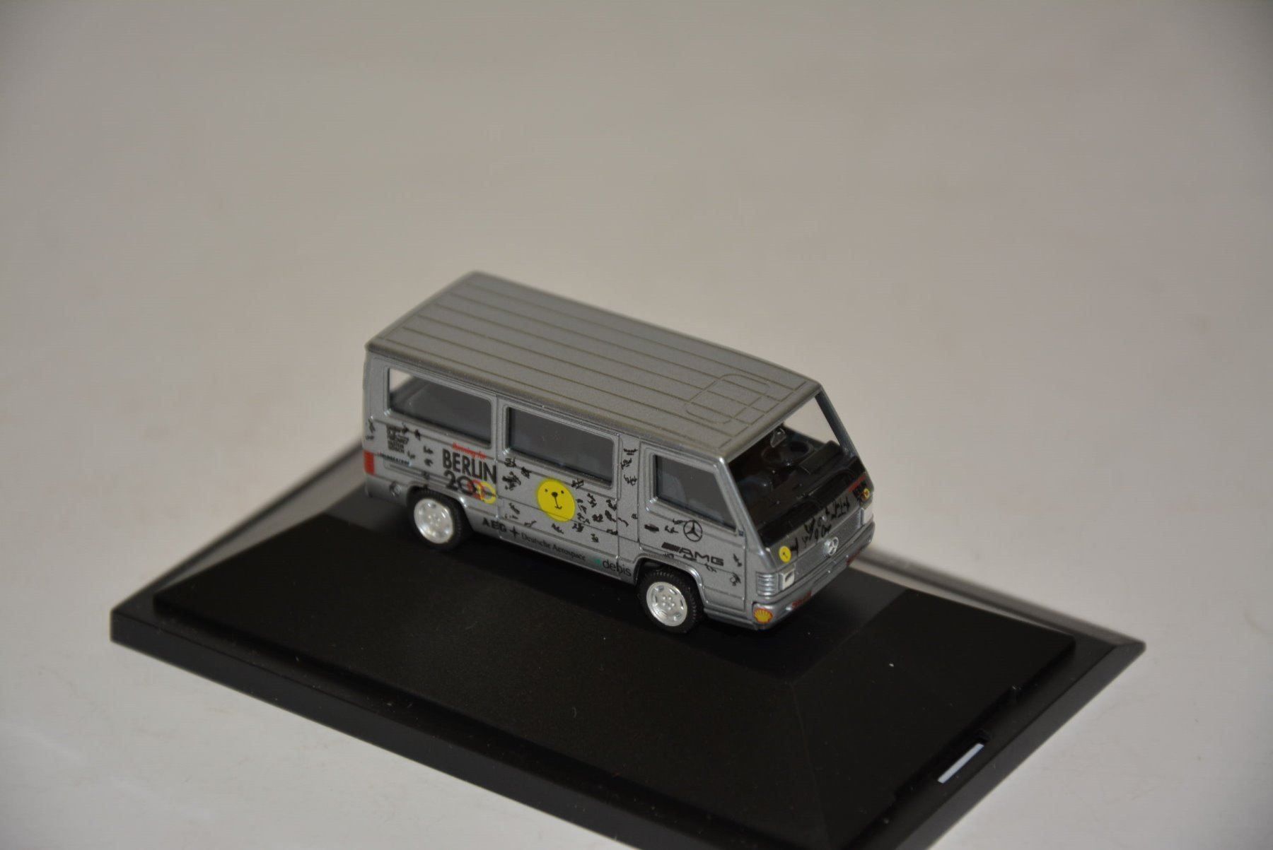 Herpa Modellini d'auto: Mercedes100D Bus Berlin 2000  Herpa 1:87 – Nuovo e nell'imballaggio originale da Goldach venduto da Feivel9 3