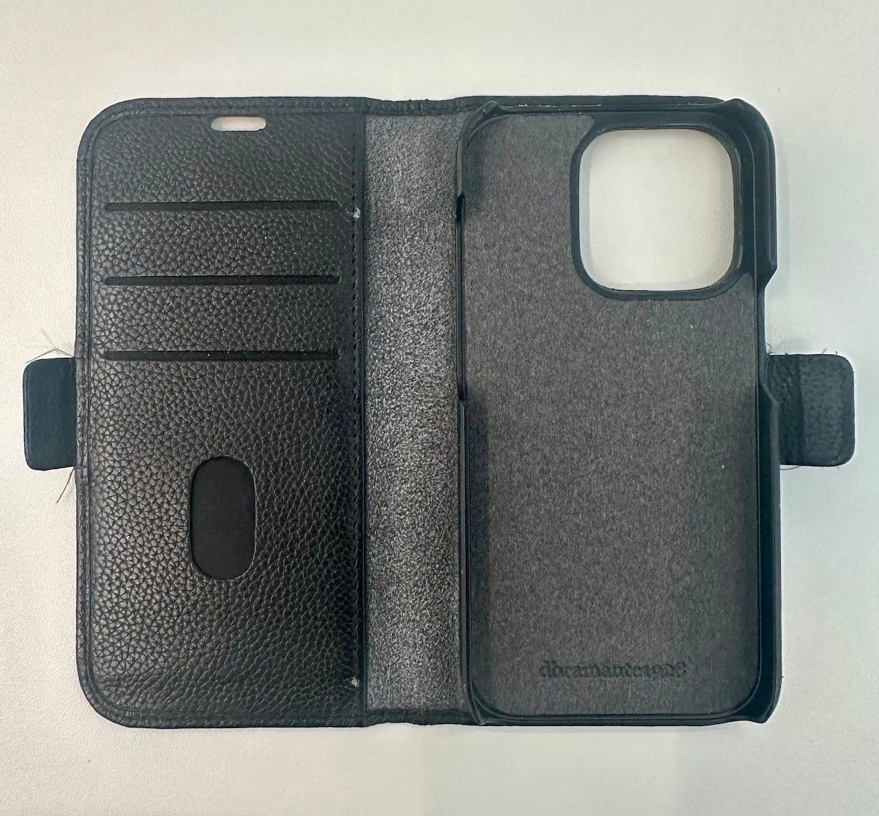 Cover & Protezioni schermo: iPhone 14 Pro Cover - iPhone Schutzhülle - 2 teilig  NEU – Nuovo e nell'imballaggio originale da Ried-Brig venduto da Challi 1