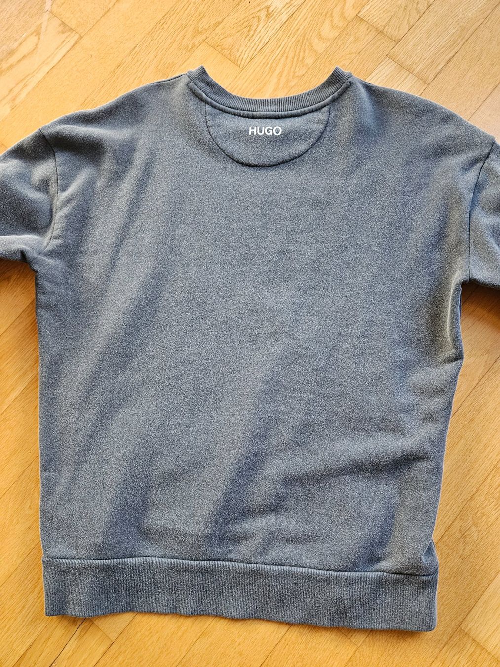 Hugo Boss Maglioni & Felpe: Neuertiger Statement Pullover HUGO by HUGO BOSS Gr. M Grau – Nuovo (secondo la descrizione) da Bolligen venduto da SwissDutchy_1973 3