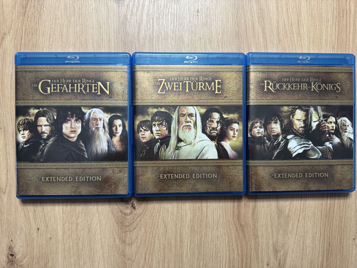 Tutti i DVDs: Der Herr der Ringe Trilogie Extended Edition Blu-ray Box – Usato da Biberist venduto da etesummer 4