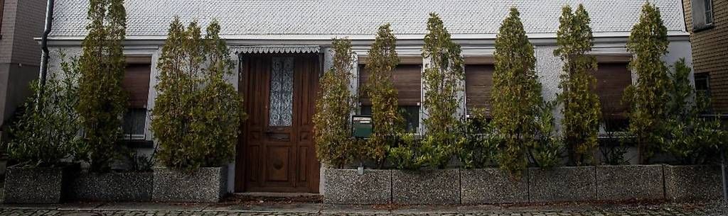 Blumentöpfe: 9 x Blumentrog Pflanzentrog Betontrog Steintrog Schnäppchen – Gebraucht aus St. Margrethen SG von mar_2kwq 1