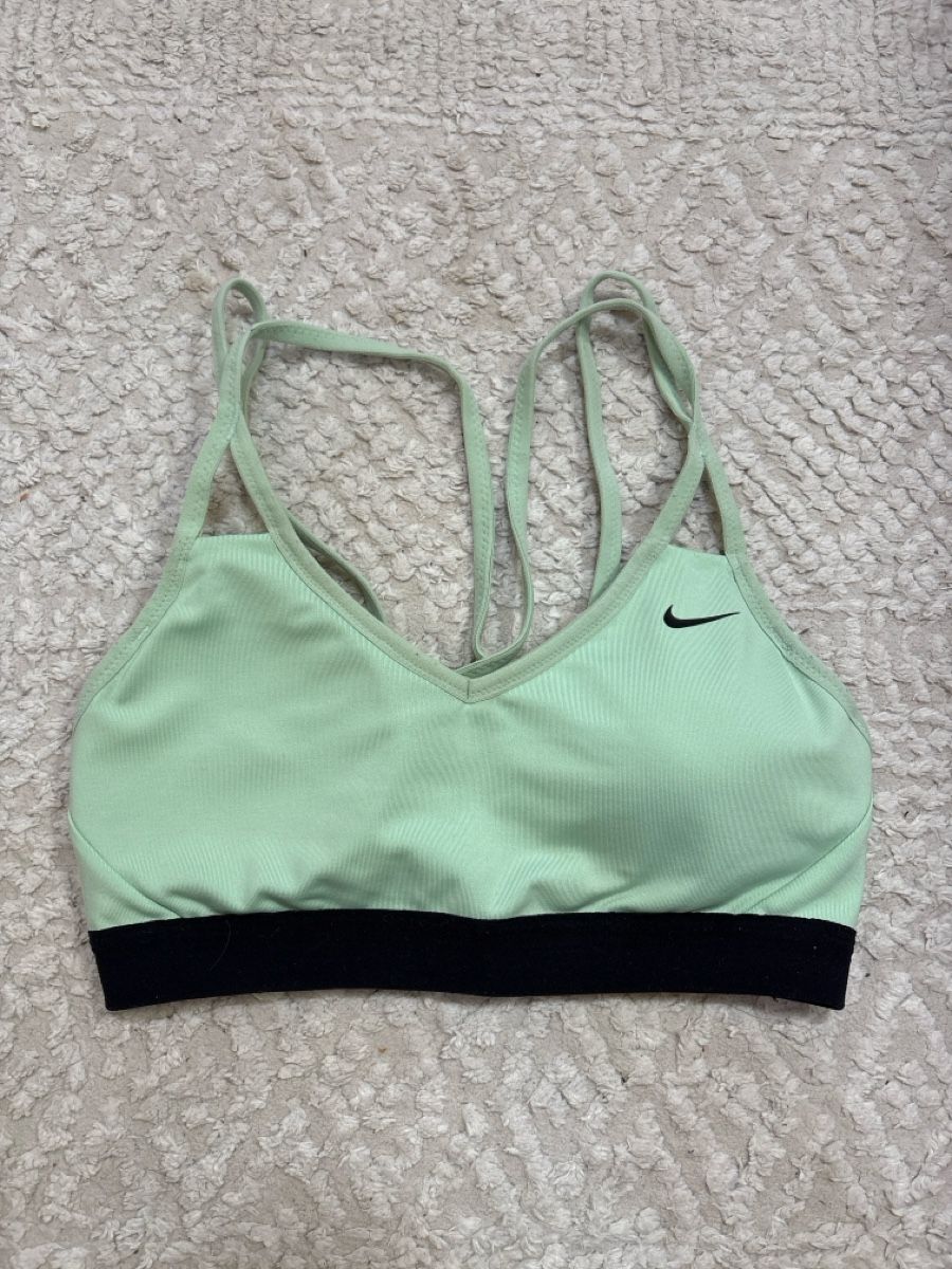 Nike Top: Nike Sport bh – Usato da Winterthur venduto da Stupu7hs