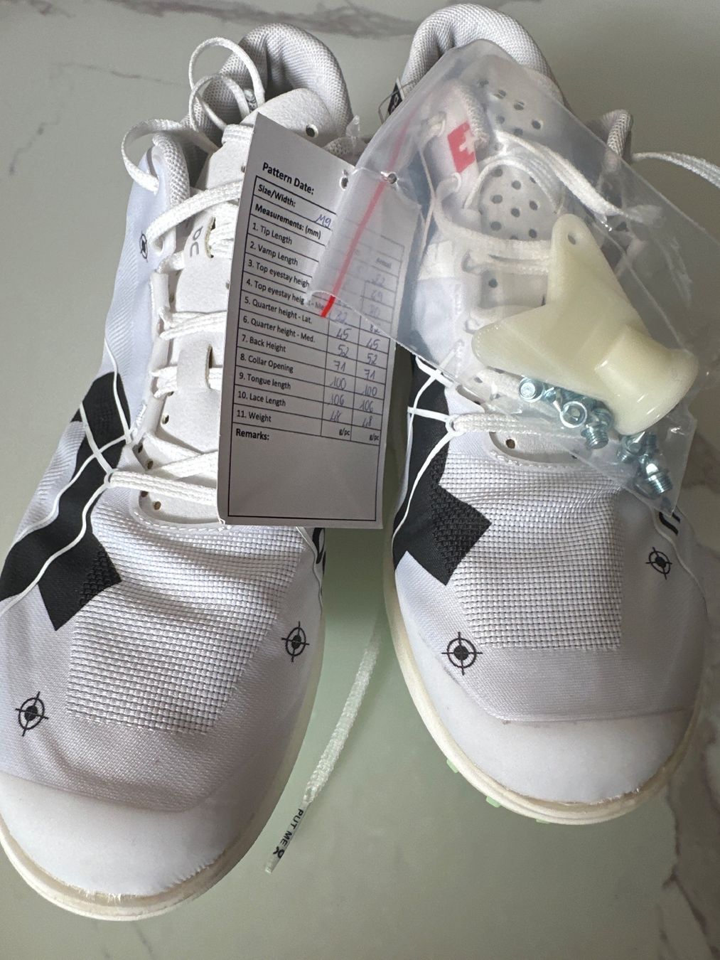 On Chaussures hommes: Rennschuhe – Neuf avec emballage d'origine à Bonstetten par off_w6v7 3