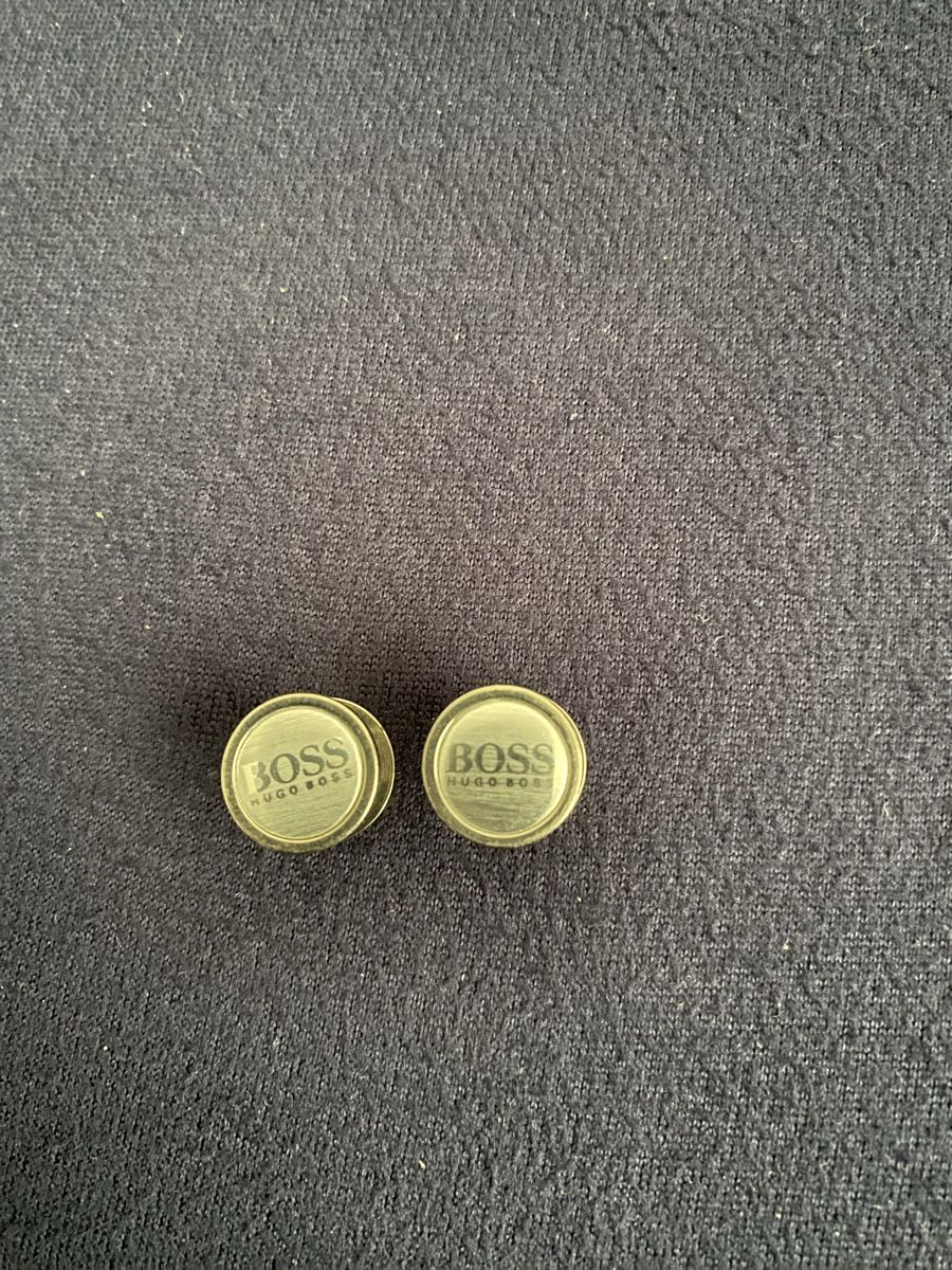 Hugo Boss Gemelli: Boutons de manchette Hugo Boss – Nuovo (secondo la descrizione) da Genève venduto da ibrahim9dd17