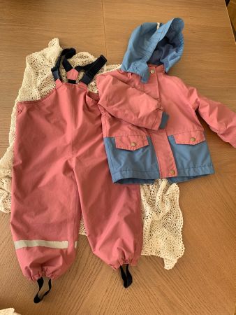 Regenhose und regenjacke Gr.86/92 gefuttert!