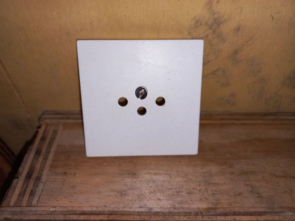 BMW Steckdosenabdeckung 12V - Ersatz Für 1-6 Serie & X3 X5 X6 Modelle Ab 2018