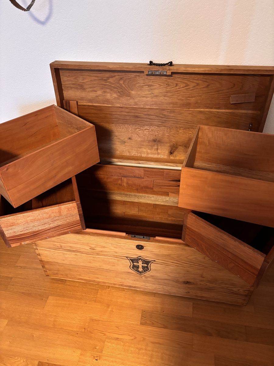 Truhen: Alte Holztruhe im Templer style – Defekt aus Hettlingen von Pascli 4