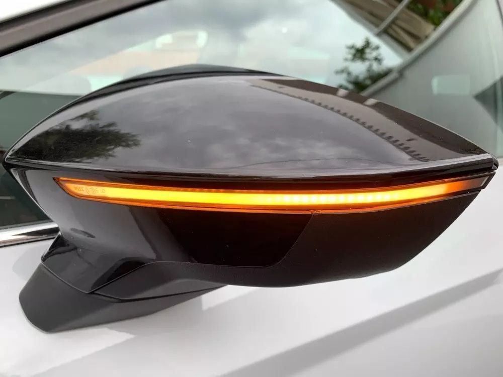 Tutti pezzi di ricambio auto: Seat Leon III 5F Dynamische LED Blinker – Nuovo e nell'imballaggio originale da Volketswil venduto da Willis-Autoteile 3