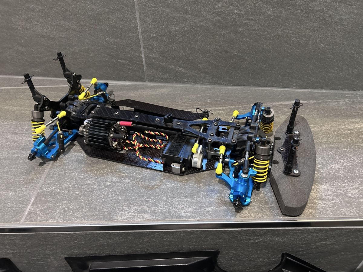 Tamiya Modellismo RC: Tamiya TB EVO 3 Limited Edition trf – Usato da Kestenholz venduto da ask_9wxb 1