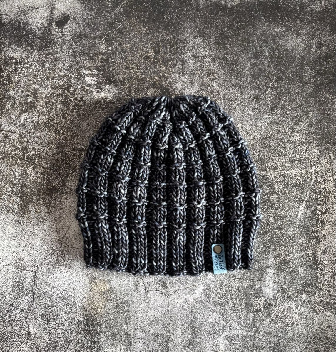 Copricapi, berretti & cappellini: Beanie neuf - pièce unique – Nuovo e nell'imballaggio originale da Randogne venduto da BonnieG 3
