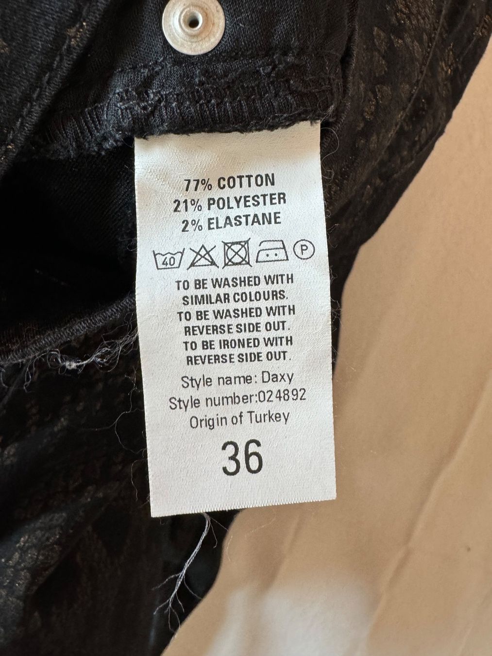 Hosen: Ausgefallene Hose mit Schlangenmuster Gr. 36 – Gebraucht aus Grosswangen von second_hand_dress 7