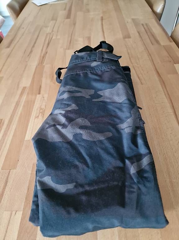 Pantaloni: Skihose Burton Gr. 176 – Usato da St. Gallen venduto da ste_fq9h