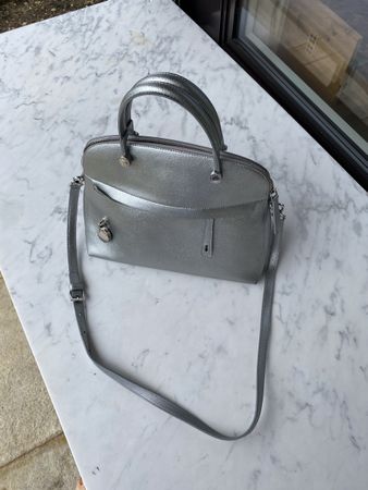Handtasche Furla silber mit Schulterriemen guter Zustand