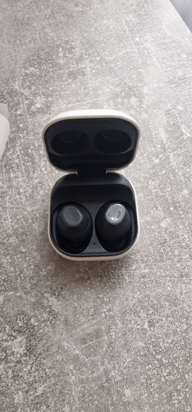 Samsung Cuffie: Samsung Galaxy Buds FE - wie neu – Nuovo (secondo la descrizione) da Niederuzwil venduto da berisha01._luan 2