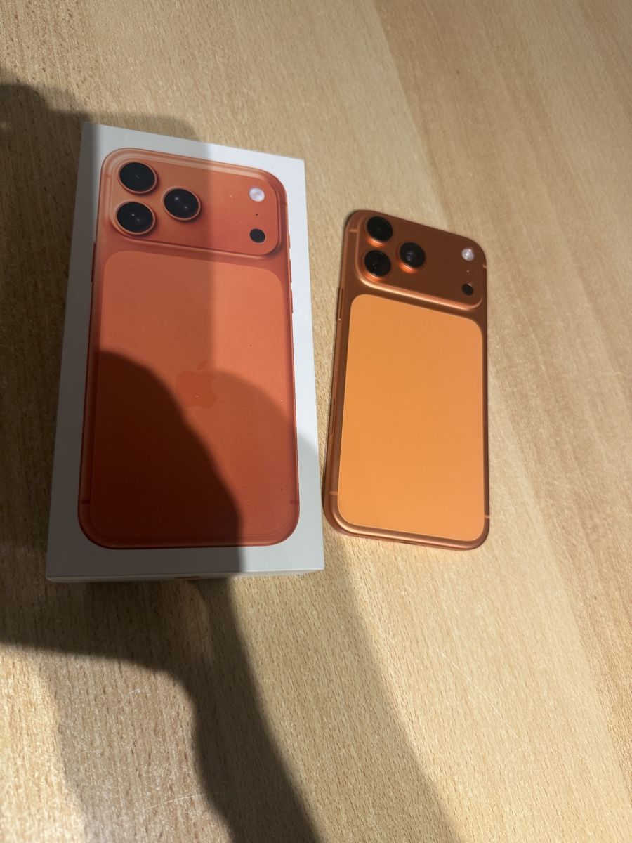Apple Telefoni cellulari / Smartphones: Apple iPhone 17 Pro Max 2TB, Gute Zustand – Usato da Uster venduto da avx_8qk7 1