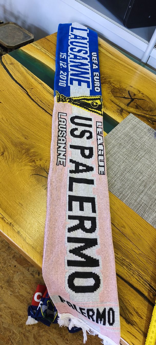 Foulards & écharpes: Schal US Palermo / Lausanne (A2) – D'occasion à Künten par Schnaepplihuus 1