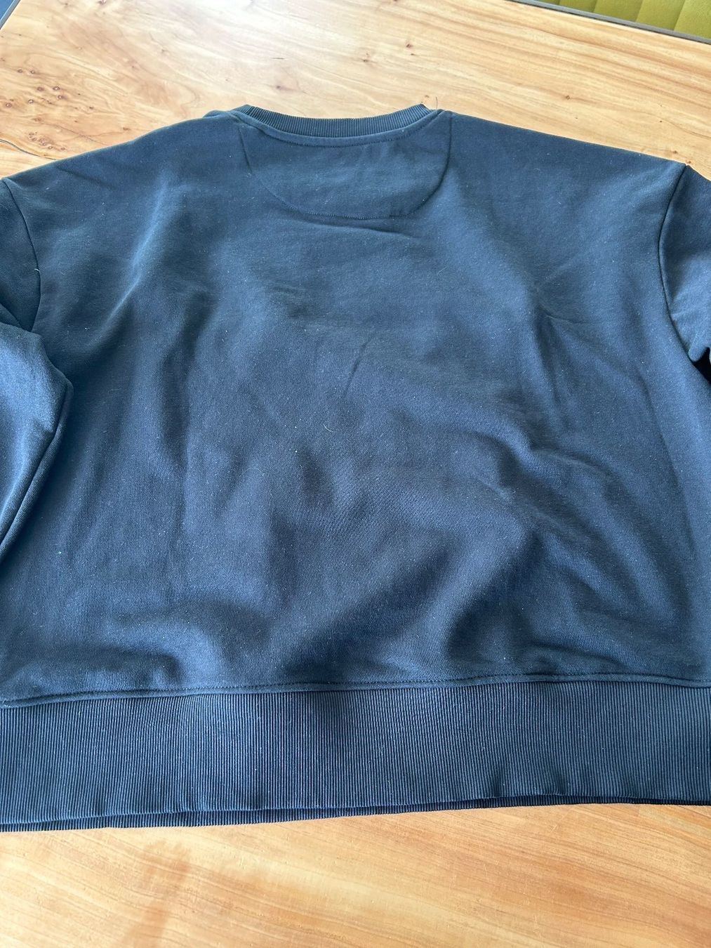 Pullover & Sweatshirts: Pullover schwarz Mickey Mouse Grösse XL guter Zustand – Gebraucht aus Kaltbrunn von lagone1 2