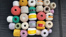 1250 Gramm hochwertiges Garn zum Häkeln, Stricken