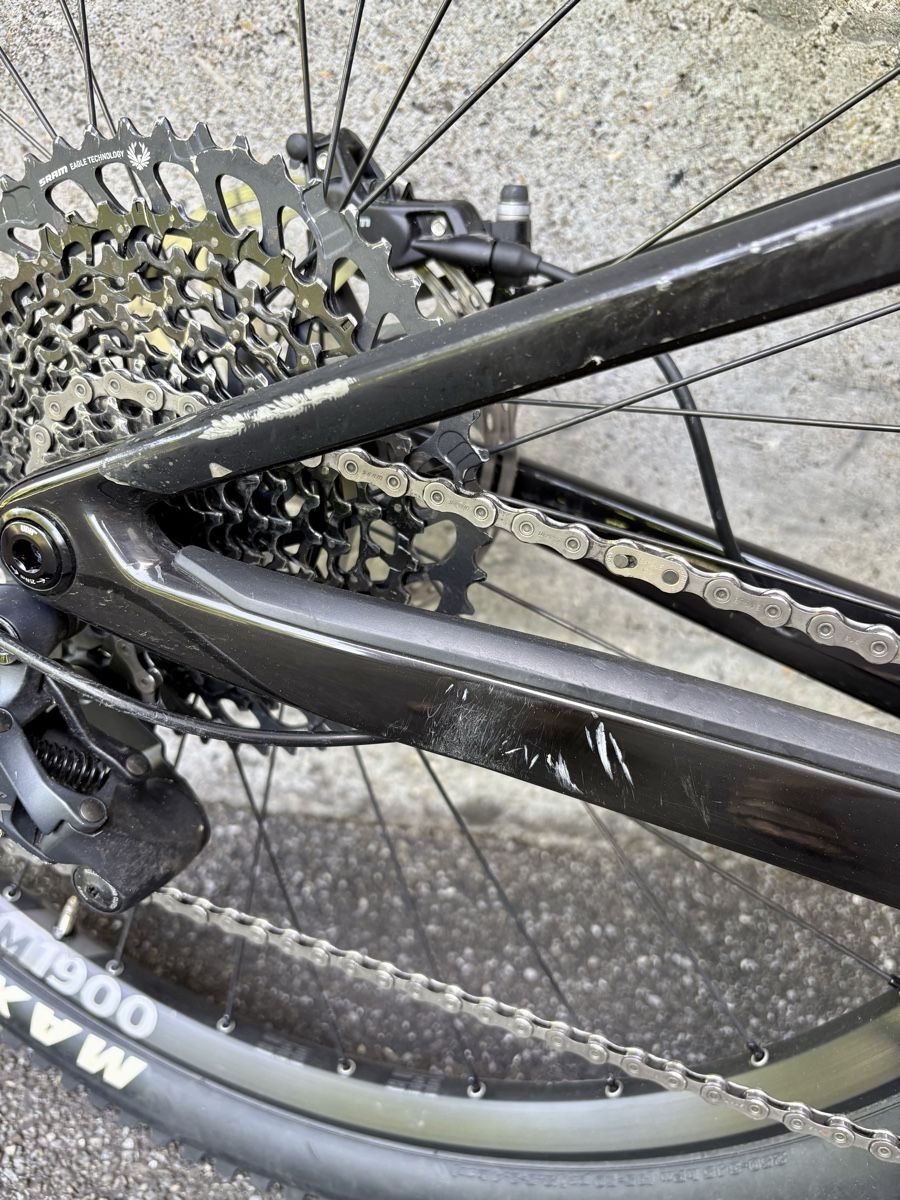 BMC Biciclette: BMC Fourstroke LT ONE Medium – Usato da Ipsach venduto da Dude04 5
