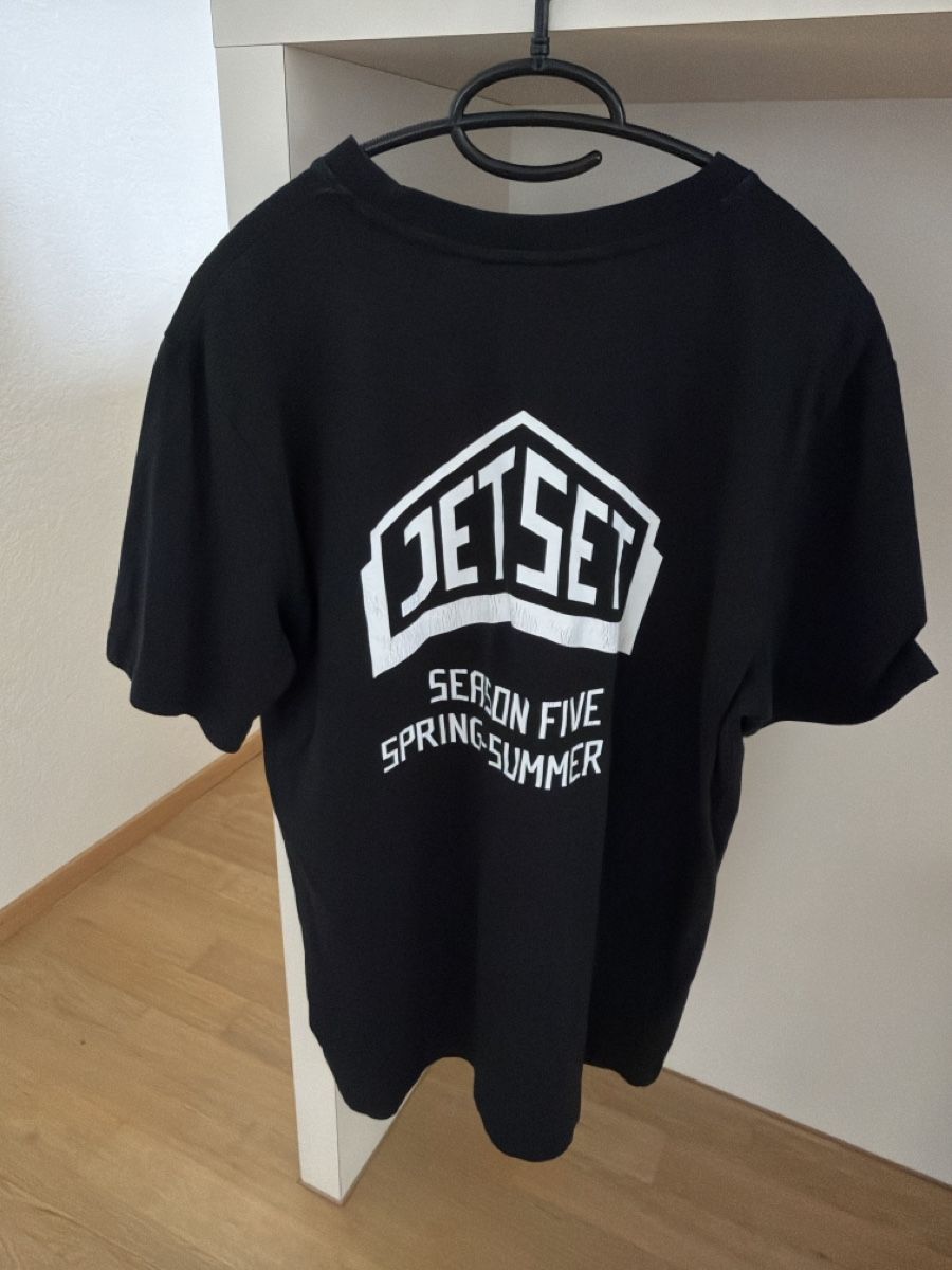 Jet Set T-Shirts: T-Shirt JET SET, Grösse M – Gebraucht aus Hägendorf von fufj11 2