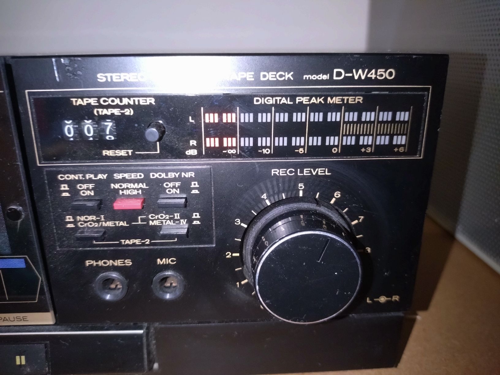 Hitachi Registratori: Deck  à cassettes Hitachi D-W450 - – Difettoso da Farvagny-le-Grand venduto da LaCaverne 5