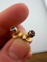 Medizinische Ohrstecker (Chirurgenstahl) mit Zirkonia  🇨🇭