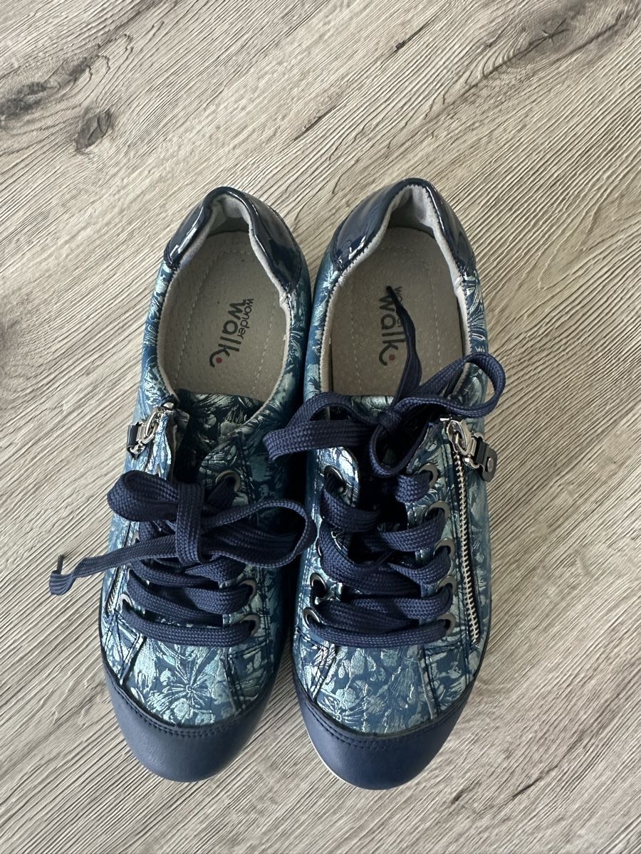 Scarpe da donna: Damen Sneaker Grösse 37 – Nuovo (secondo la descrizione) da Geroldswil venduto da Pushpa