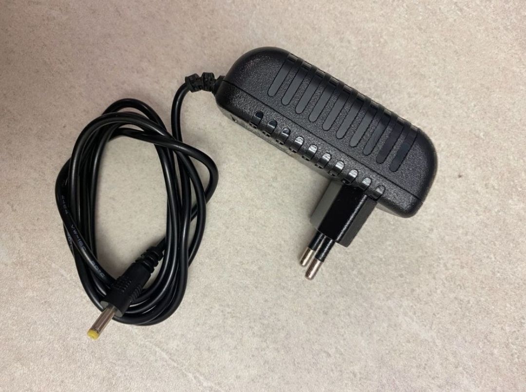 Ladegeräte: adapter 12v neu – Neu (gemäss Beschreibung) aus Volketswil von Ciao75