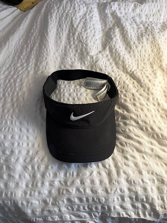 Copricapi, berretti & cappellini: Casquette Nike – Usato da Genève venduto da gab.ellaa