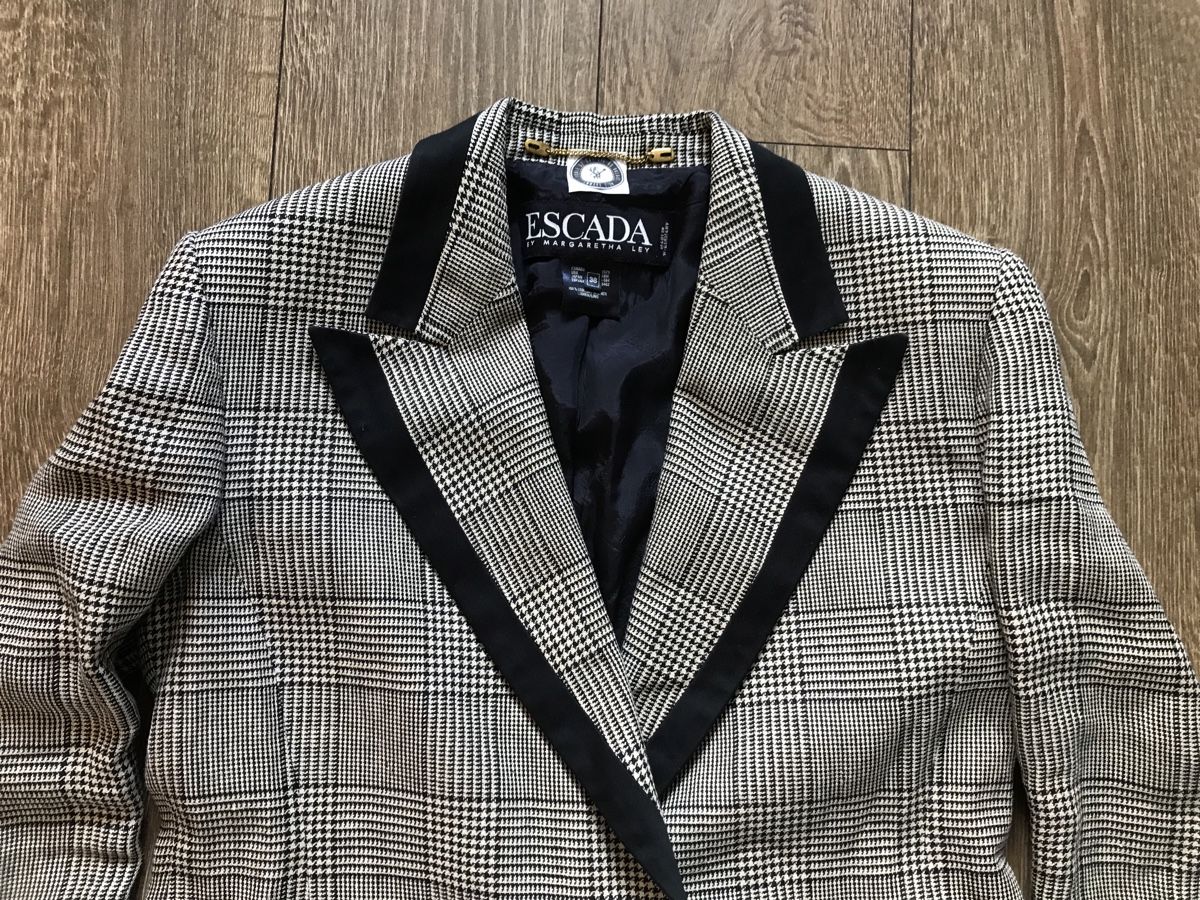 Escada Completi & Tailleur: Escada blazer en lin taille 38 – Usato da Grimisuat venduto da eliseba88 5