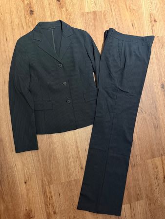 Sisley Hosenanzug, Nadelstreifen, Made in Italy