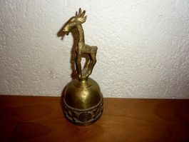 Schöne härzige Bronze Ziegenglocke Tischglocke antik