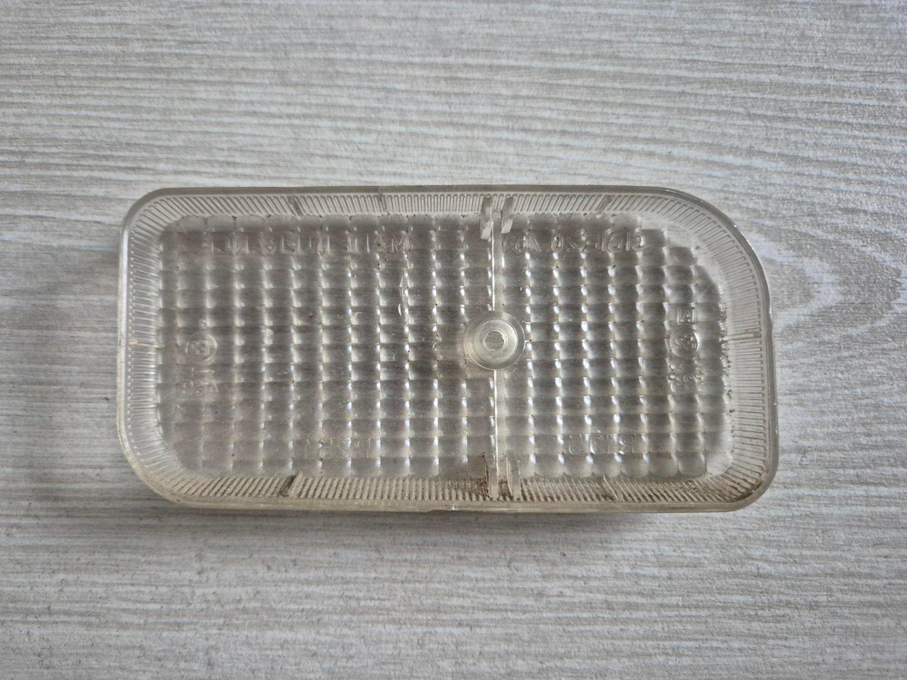 Tutti pezzi di ricambio auto: Cabochon clignotant renault 4 - 4L – Usato da Meyrin venduto da gar_qn7x 2