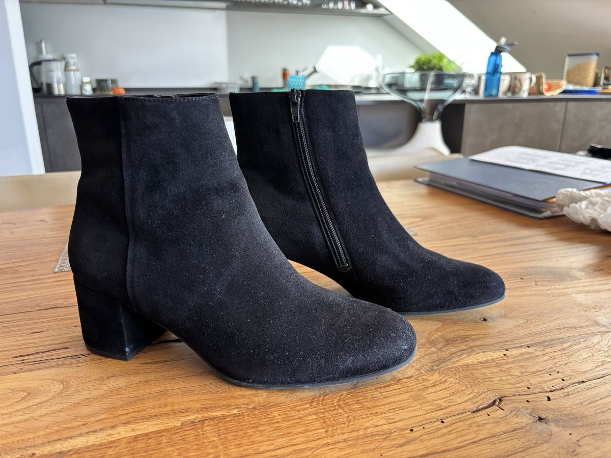 Högl Damenschuhe: HOGL - Bottines en cuir noir - 39 – Gebraucht aus Chardonne von teenyweeny