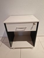 Nachttischli / Bürotischli auf Rollen, abschliessbar 🔑