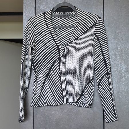 🐸 NILE STRICKJACKE XS CARDIGAN JACKE SCHWARZ WEISS