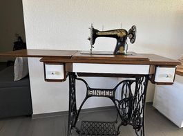 Alte Singer Nähmaschine