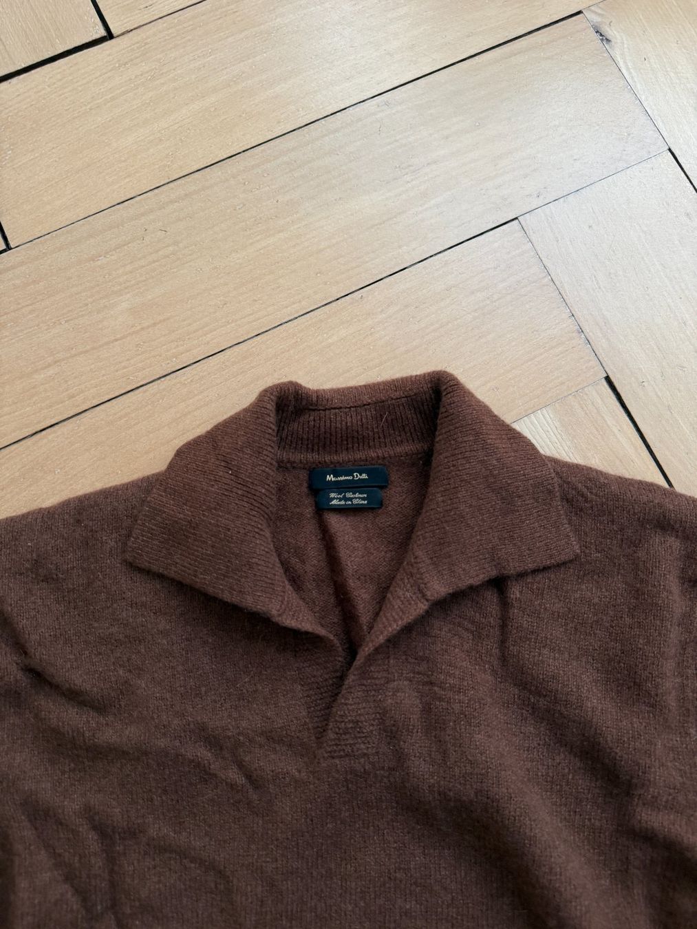Massimo Dutti Pullover & Sweatshirts: MASSIMO DUTTI - Wollpullover dunkelbraun M – Gebraucht aus Zürich von Diazaio 1