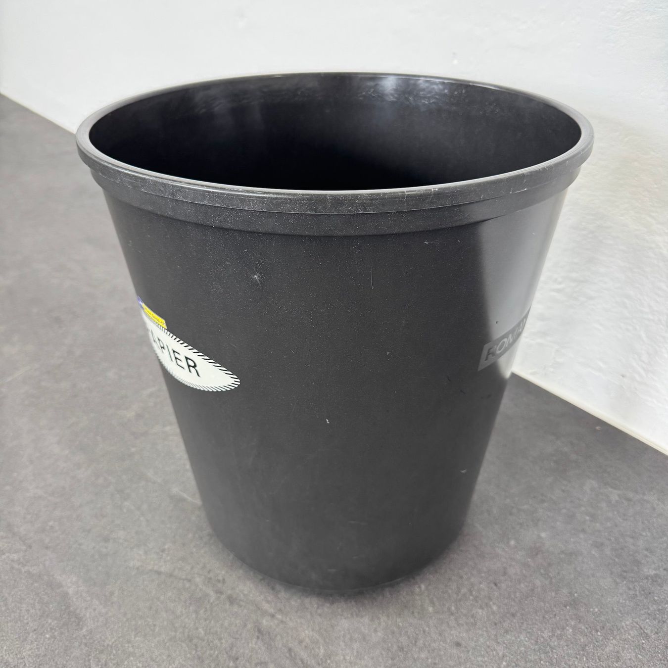Set di tavolo e panche: Romay Brandschutz Papier-Abfalleimer Anthrazit – Usato da Schönenwerd venduto da mcofficeshop 2