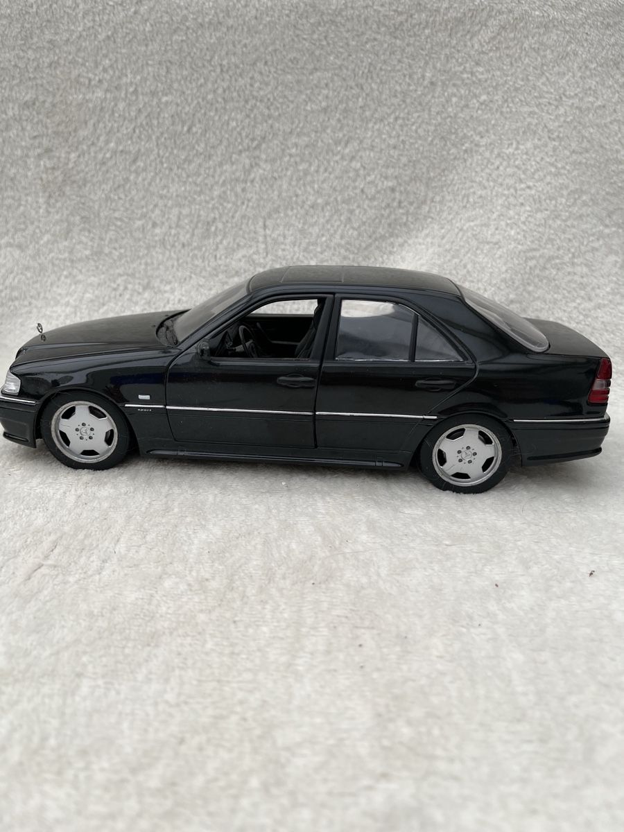 Mercedes-Benz Modellini d'auto: Mercedes C class AMG Modell – Nuovo (secondo la descrizione) da Oberweningen venduto da mer_2yn9 2