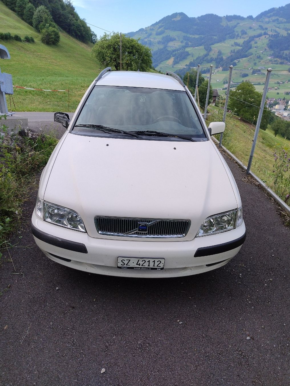 Autos: Volvo V40 – D'occasion à Seewen SZ par philipp779